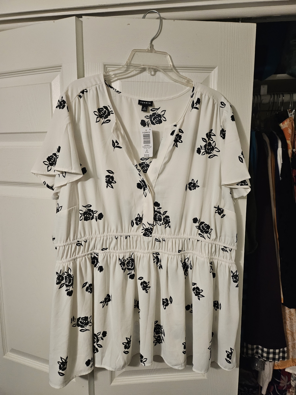 torrid White Top with Black Floral Print and V-Neck